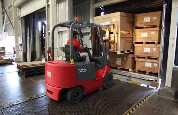 Wózki widłowe – co warto wiedzieć?