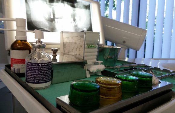 Dlaczego warto wybrać implanty?