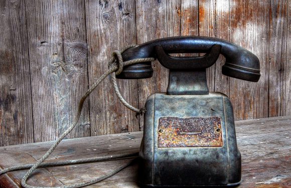 Pierwszy telefon komórkowy