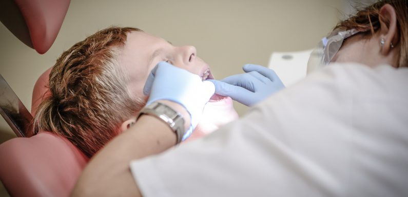 Co wyróżnia dobry gabinet stomatologii dziecięcej?
