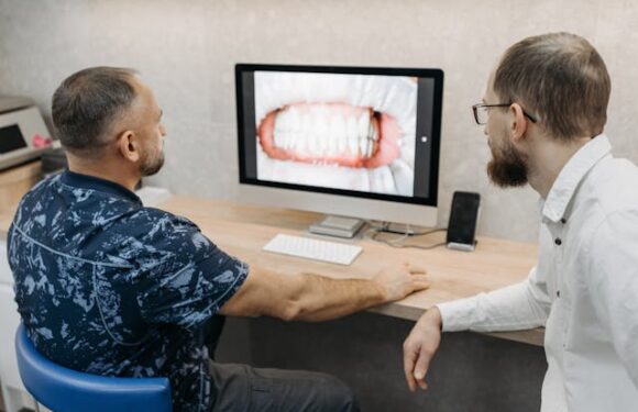 Wpływ protez zębowych na jakość życia i pewność siebie pacjentów