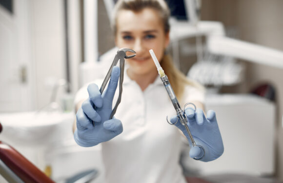 Jak przebiega proces reimplantacji zęba?