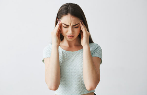 Zaciskanie zębów a migrena – jak napięcie w szczęce wpływa na ból głowy?