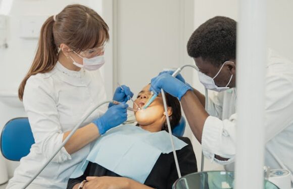 Leczenie paradontozy bez bólu – czy to możliwe?