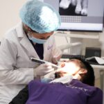 Kiedy konieczna jest wizyta u chirurga stomatologicznego?