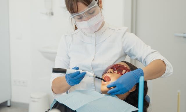 Czy odbudowa zęba na włóknie szklanym sprawdzi się w odcinku przednim?