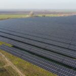 Jak duża instalacja fotowoltaiczna może powstać na terenie przedsiębiorstwa?