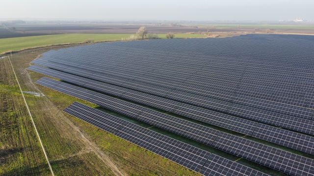 Jak duża instalacja fotowoltaiczna może powstać na terenie przedsiębiorstwa?