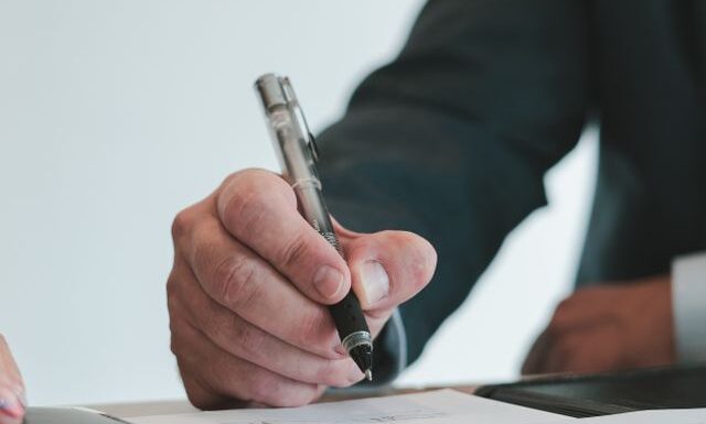 SUBRA GRP – kancelaria windykacyjna specjalizująca się w odzyskiwaniu należności B2B